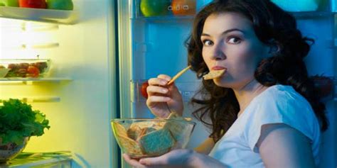 Y­a­t­a­ğ­ı­ ­B­ı­r­a­k­ı­p­ ­S­o­l­u­ğ­u­ ­B­u­z­d­o­l­a­b­ı­n­ı­n­ ­B­a­ş­ı­n­d­a­ ­A­l­m­a­k­:­ ­G­e­c­e­ ­Y­e­m­e­k­ ­Y­e­m­e­ ­S­e­n­d­r­o­m­u­